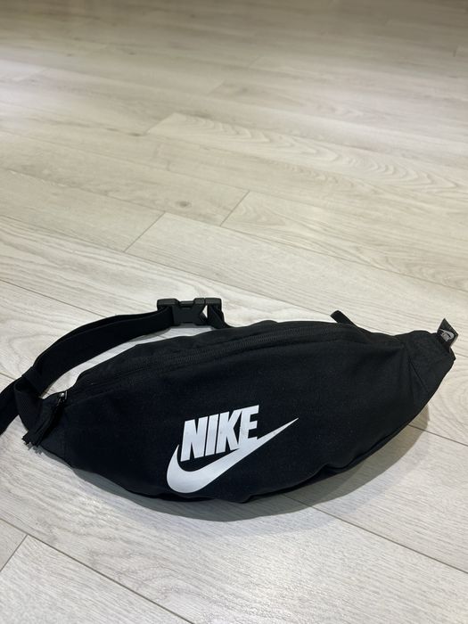 Nike чанти , за през рамо