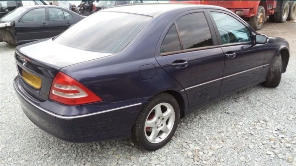 Bara fata avantgarde mercedes c class W203 c220 cdi cod culoare 994