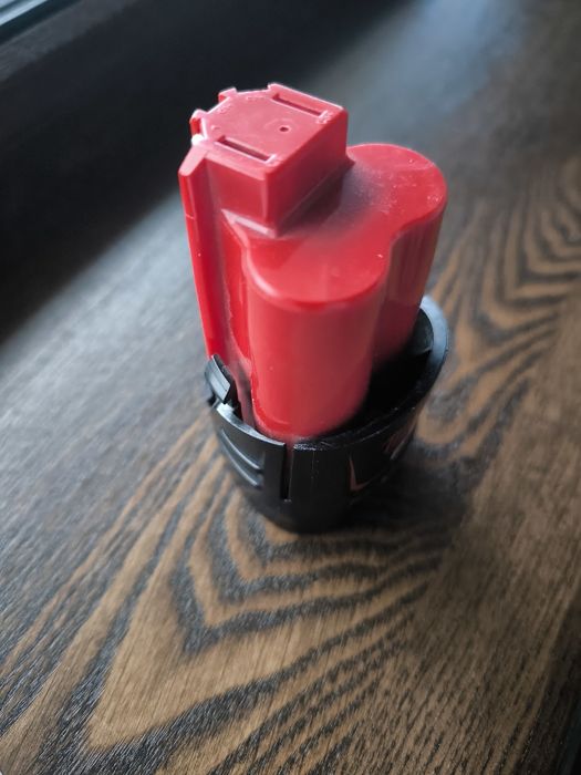 Acumulator milwaukee 12v 2Ah