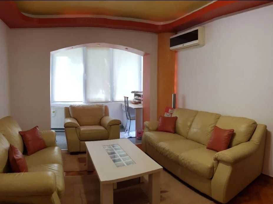 Дава се под наем Двустаен апартамент в Пловдив, Гагарин - 60 кв.м за 219.3 € - Снимка #1