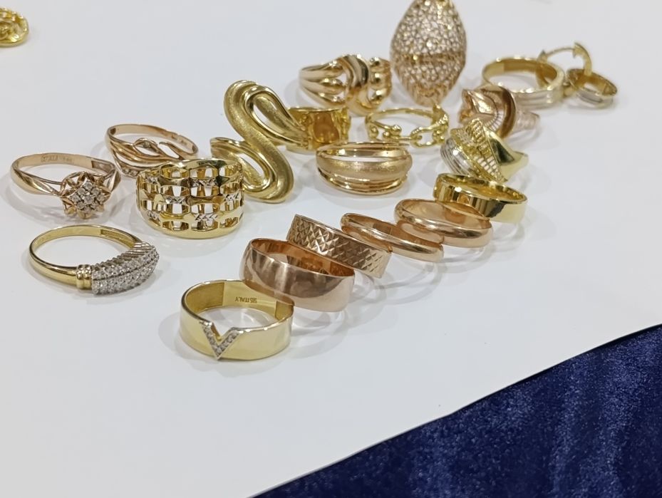 Золотое кольцо, новые бренды, Alfa gold .вес  2,88 гр. Проба