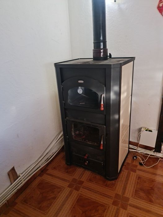 Камина" Prity" с водна риза на дърва с фурна Мощност 23.8  kw.