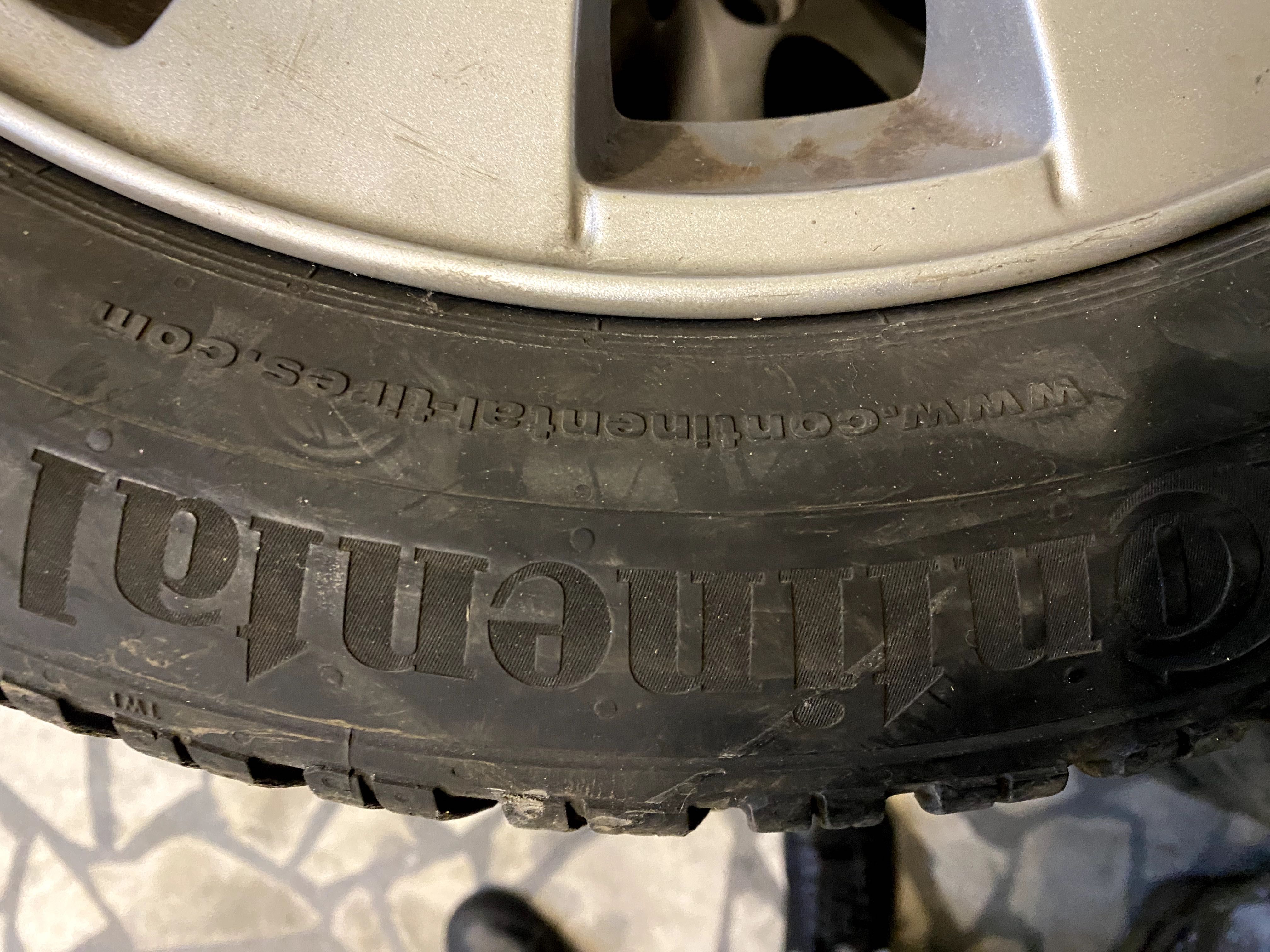 16/195/55 Гуми с джанти за BMW 1