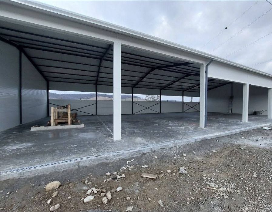 Vând o gamă largă de hale sau structuri metalice de înaltă calitate.