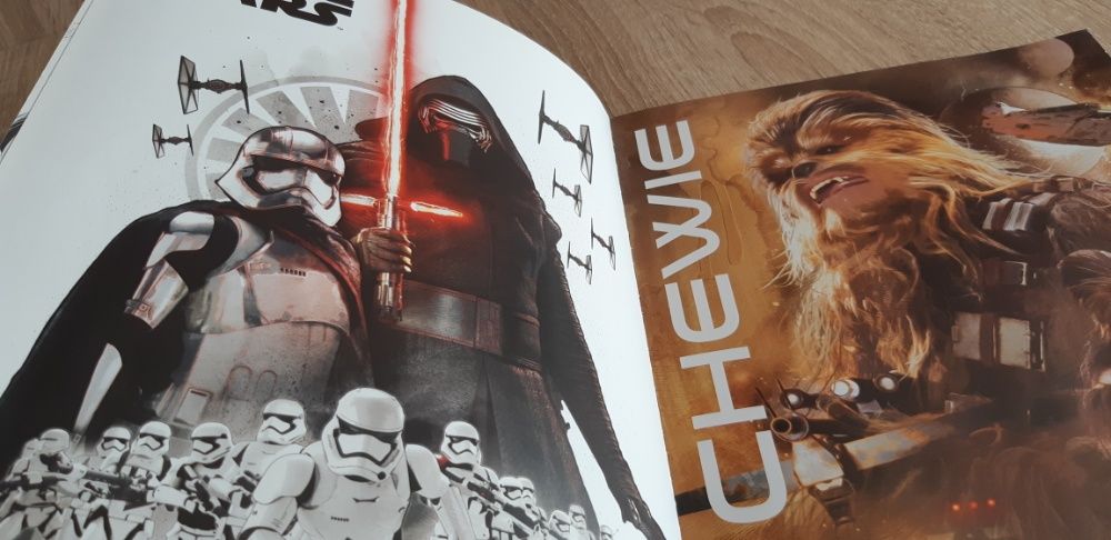 Star Wars The Force Awakens: Poster Book