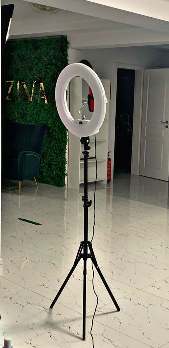 Lampă Led, cu stativ, ca noua! Make up, salon.
