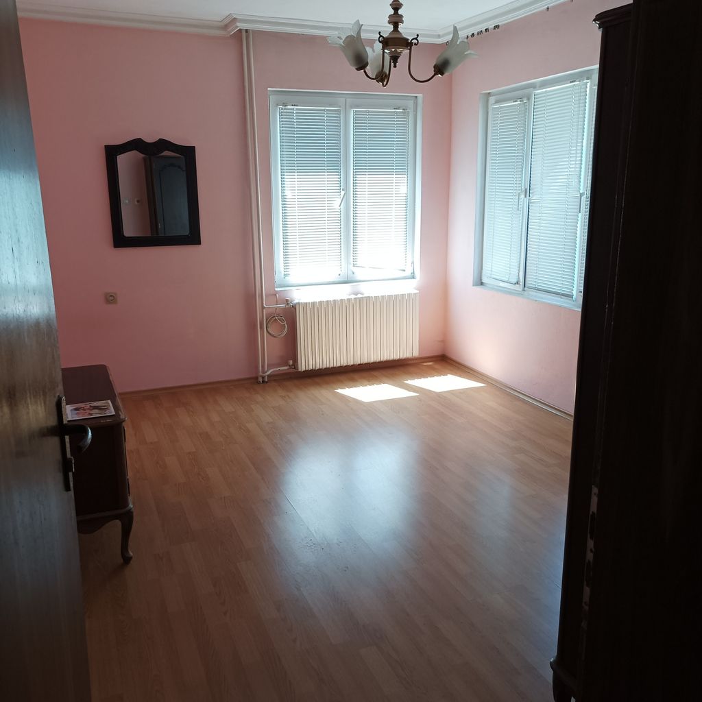 Дава се под наем Къща в с. Бистрица, Област София-град - 180 кв.м за 1020 € - Снимка #8