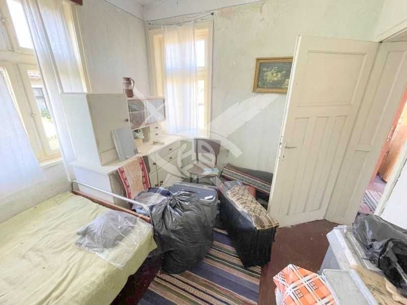 Двуетажна къща в село Бръшлян 38149