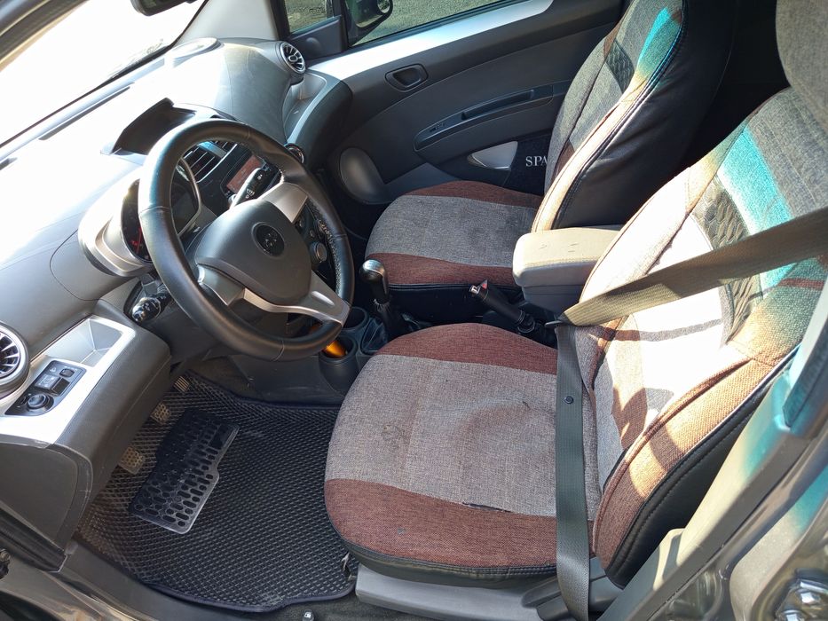 Chevrolet Spark mokri asfalt sotiladi