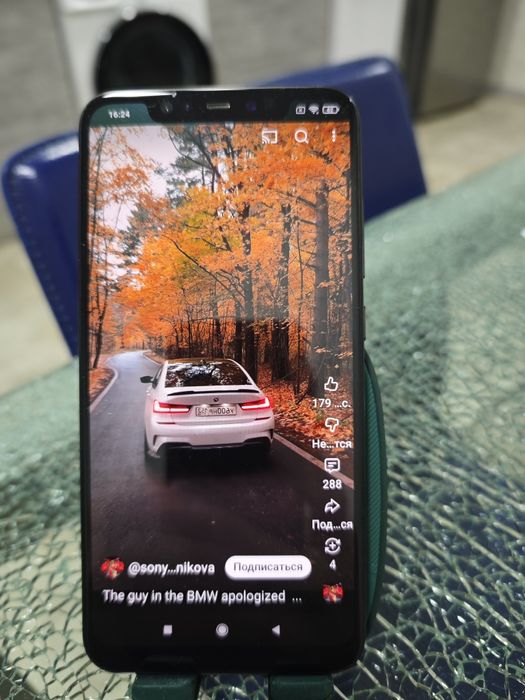 продается Mi 8 xiaomi 6/128 мгб