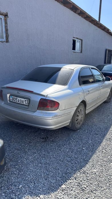 Hyundai Sonata 2003 машина жағдайы орташа жүріп жүр газбен родной крас