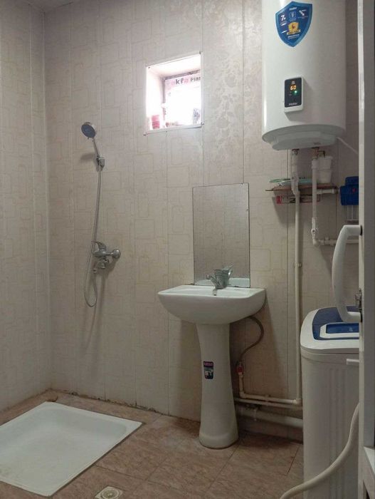 Hovlili 5-xona uy sotiladi yer maydoni (6+7) stux