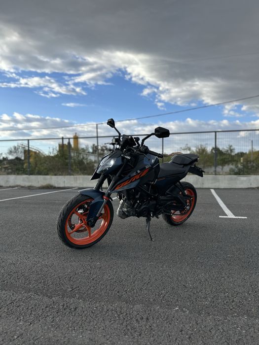 Vand KTM Duke 125 model 2024