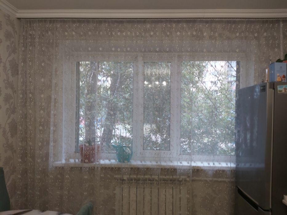 Продаю тюль, из полиэстра 5 метров