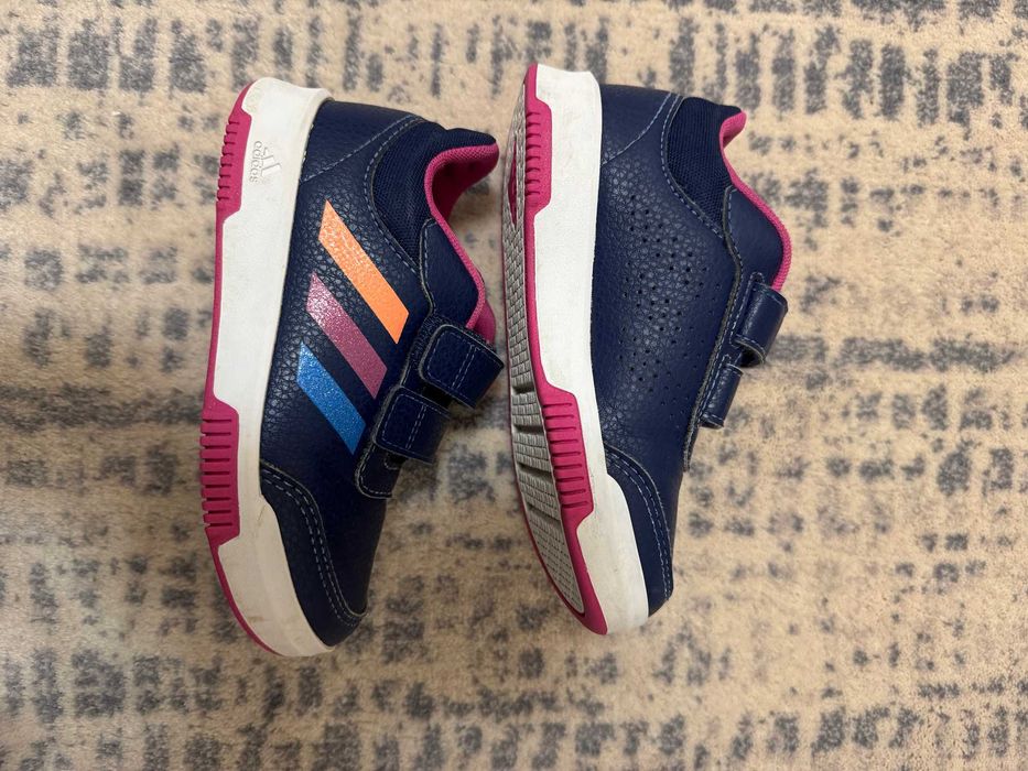 Adidasi Adidas marimea 28