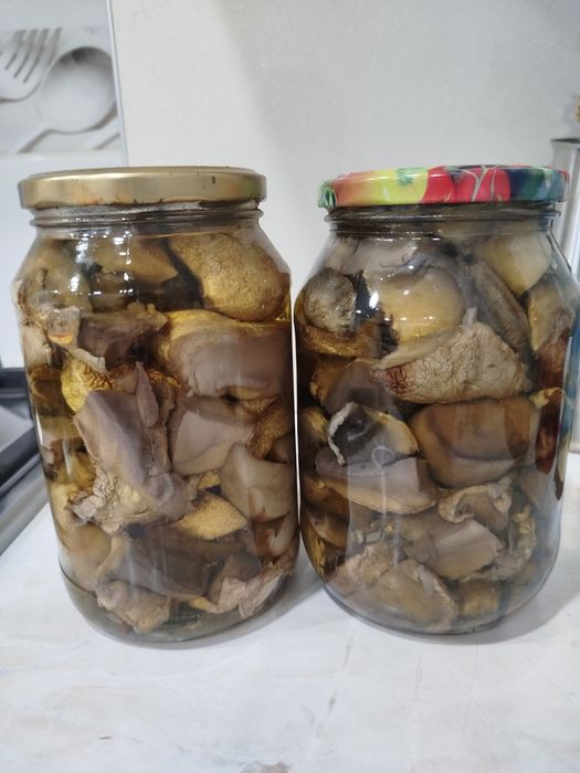 Шампиньоны маринованные