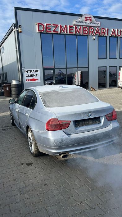 Dezmembram BMW seria 3 E90 320d din 2009