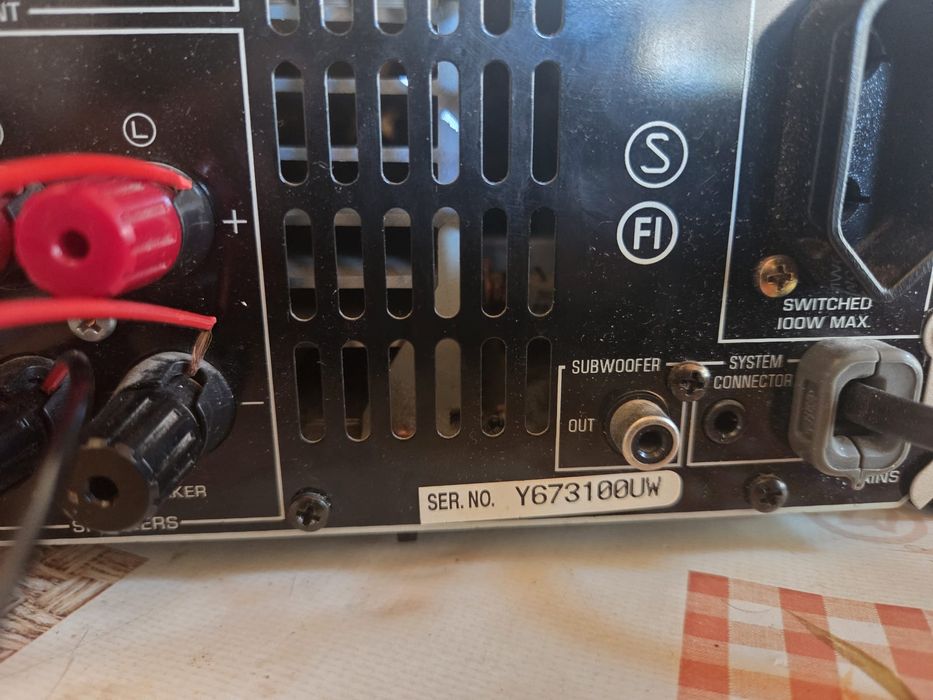 Vând sistem audio HI FI