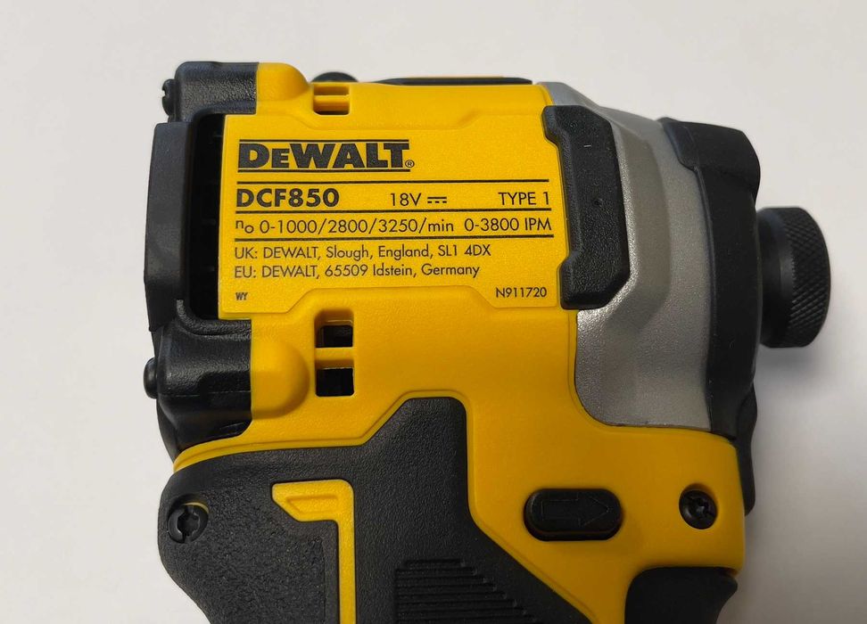 Акумулаторен ударен винтоверт DeWALT DCF850N, Безчетков мотор, НОВ!!!