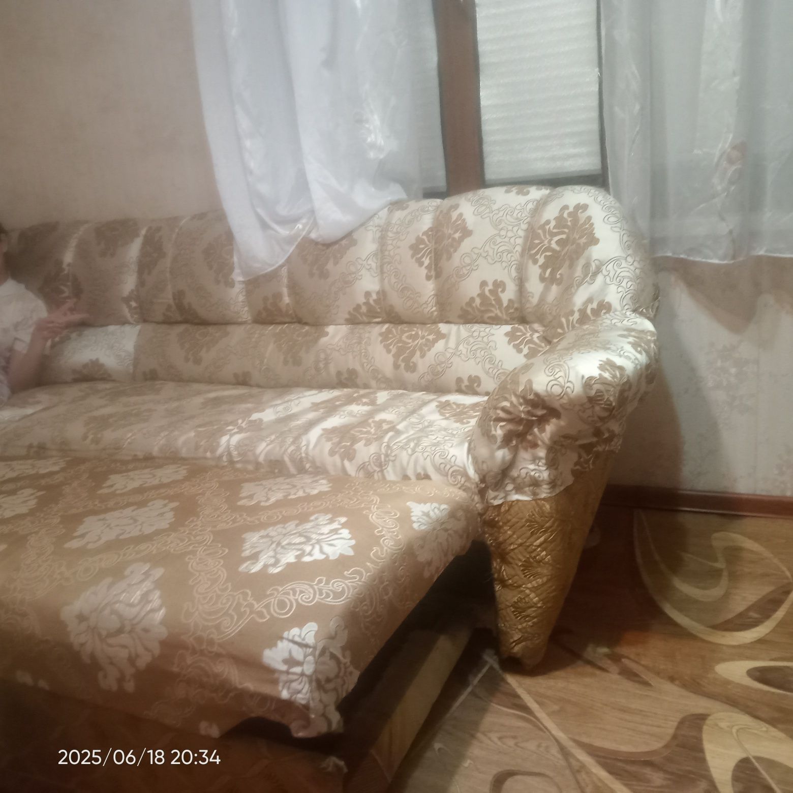 Диван для гостинной