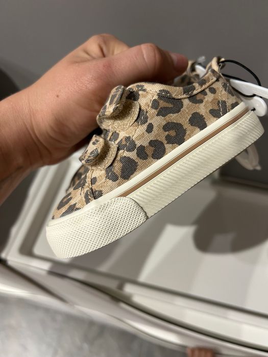 Бебешки обувки - Кецове hm 18-19