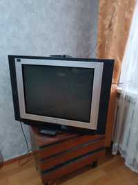 Телевизор LG c плоским экраном
