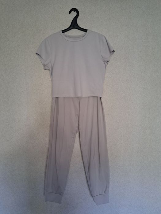 Спорт.костюм AIRism от Uniqlo