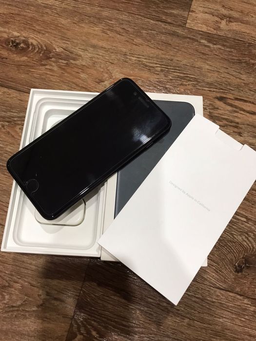 iphone 7+. 32gd.