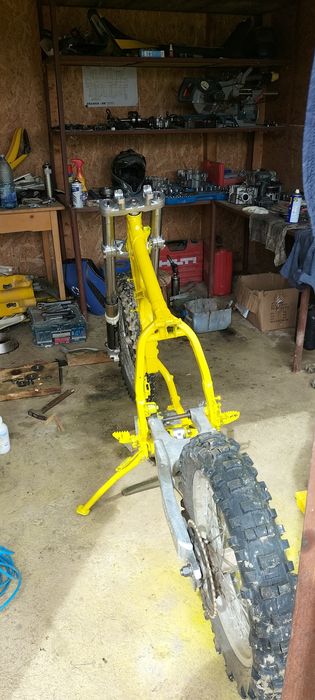 Vând sau schimb Suzuki DRZ 400E