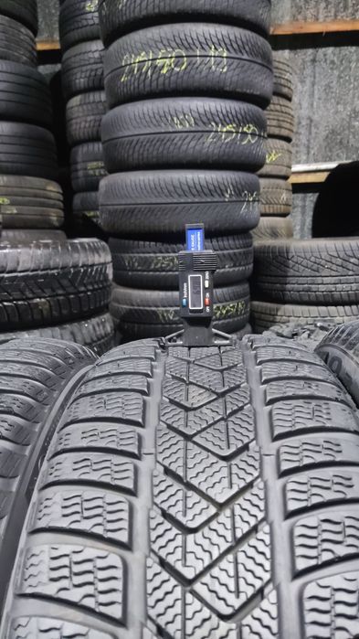 4бр. зимни гуми 245/45/18 Pirelli Sotto Zero 3, MO, runflat 
dot22
6.9