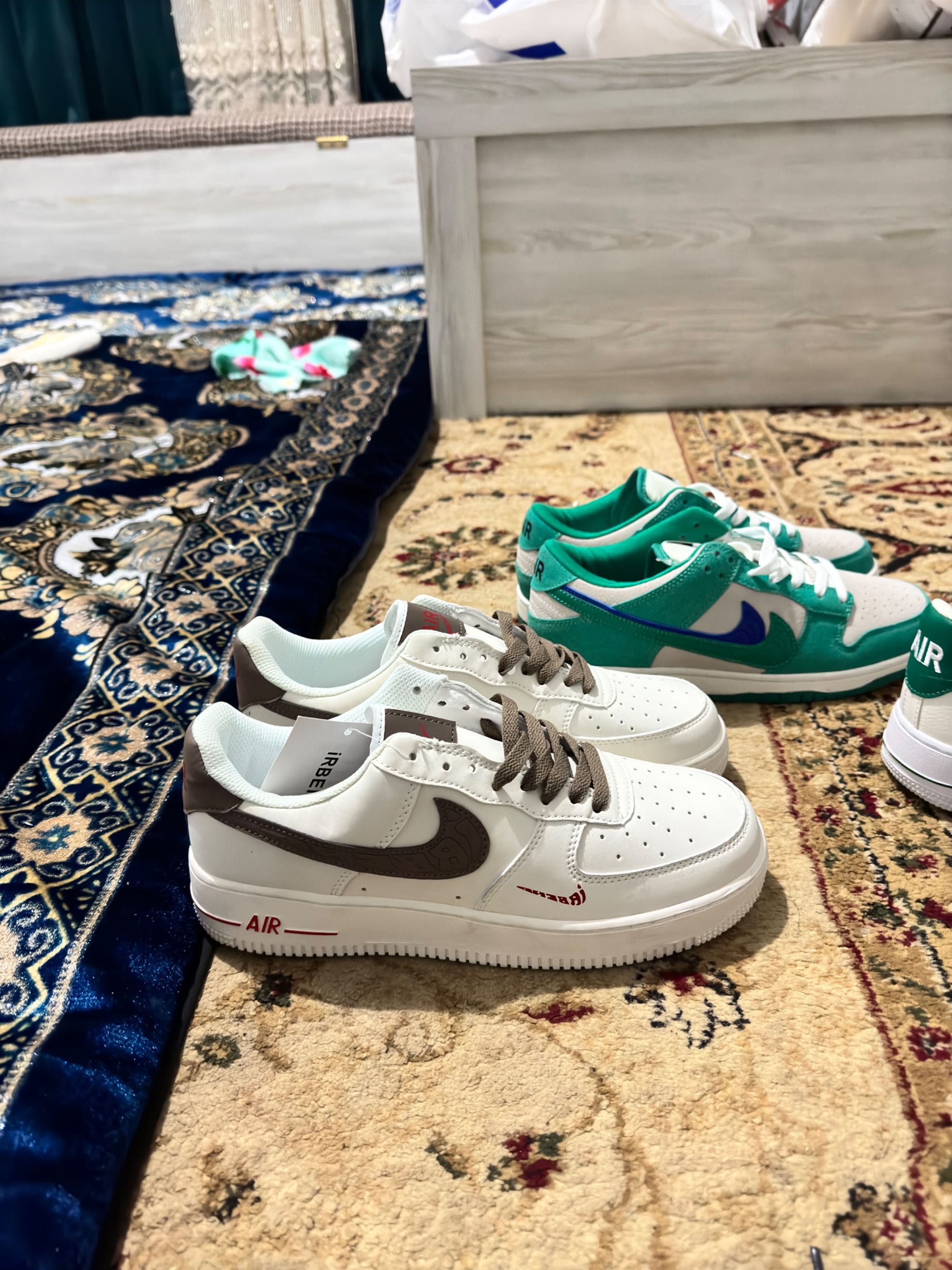 Кроссовки  Nike оригинал в хорошем качестве