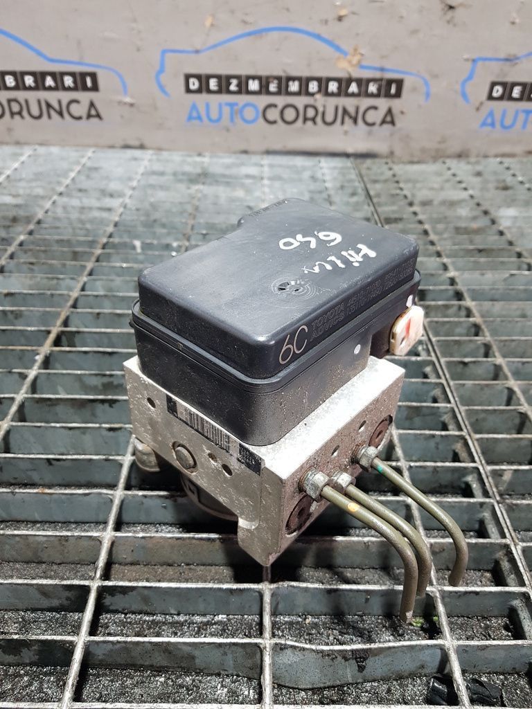 Pompa abs Toyota Hilux 2010 - 2015 (640) 4451071030