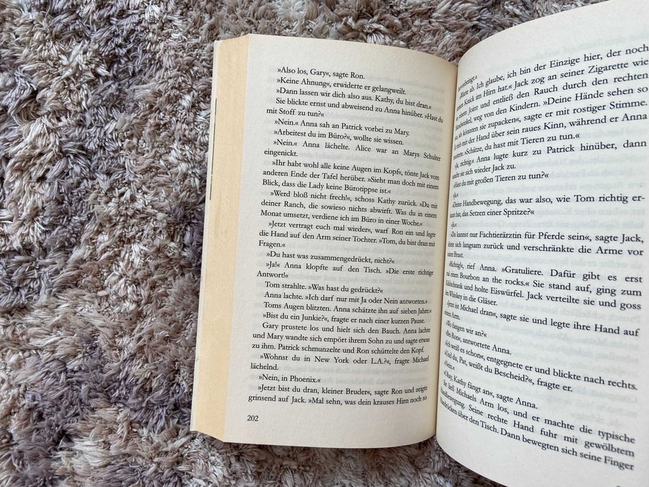 Weit wie der Himmel - книга на немски език