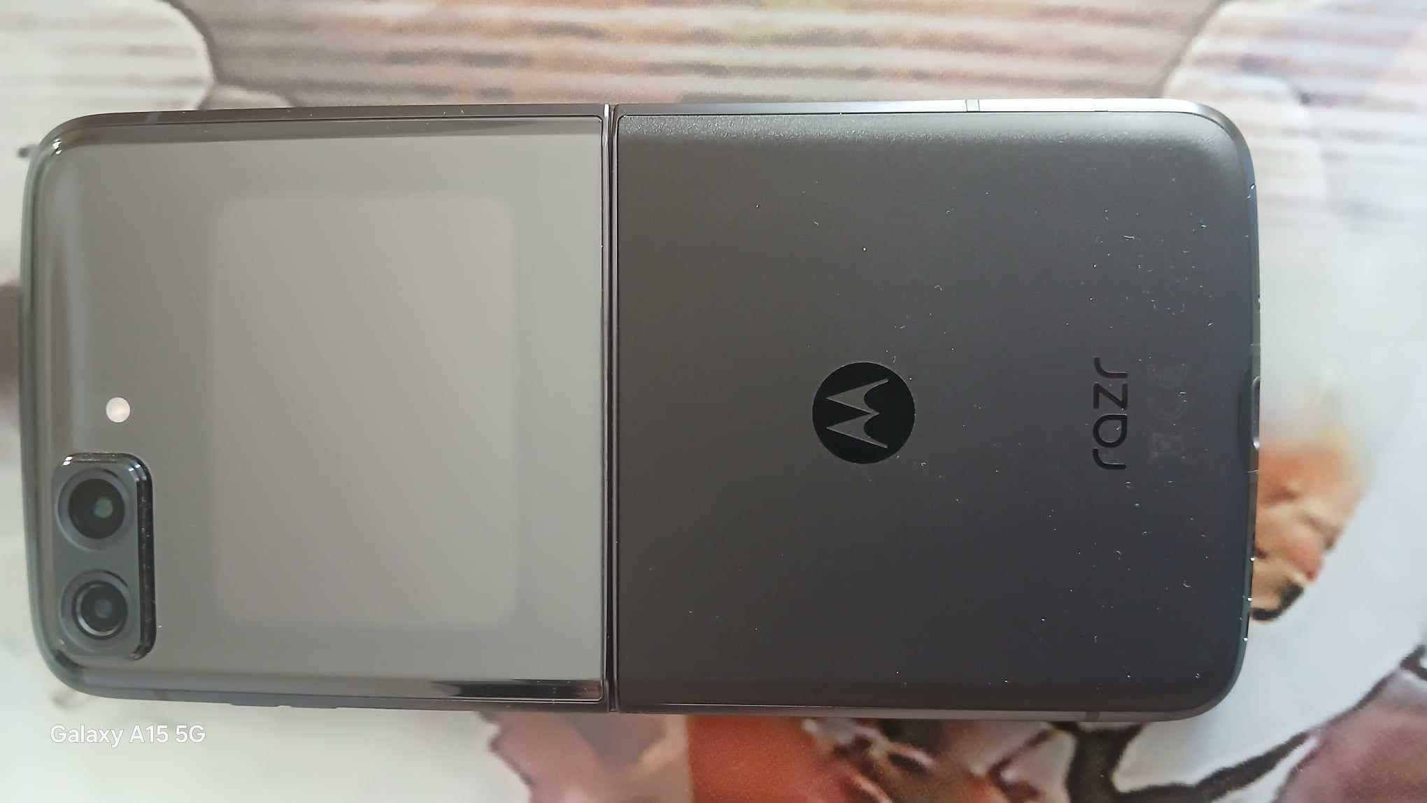 Motorola razr 2022