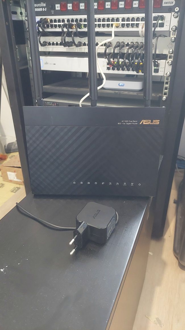 Router Asus RT-AC68U