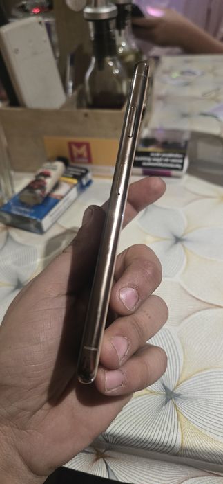 iPhone xs max 64gb