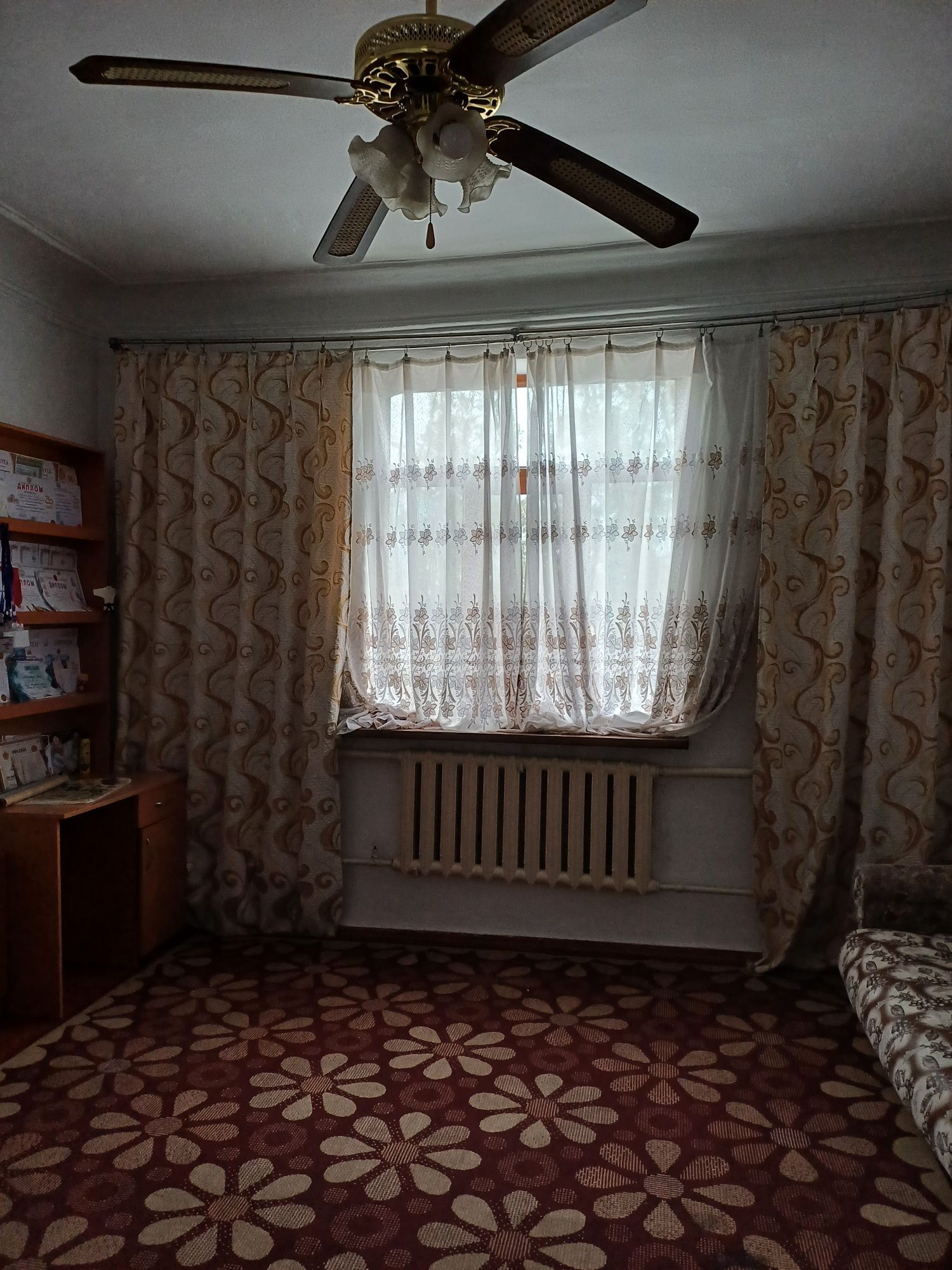 Продаётся 2 дома на одном участке.