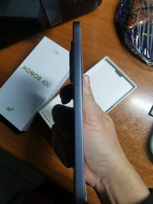 Honor 400 Lite NOU schimb/vând