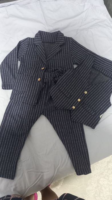 продам детскую одежду