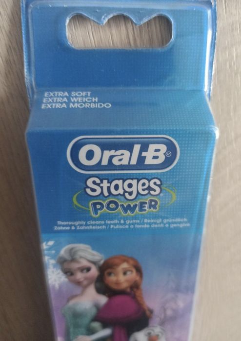 Oral-B 4 rezerve Frozen. NOU, sigilat