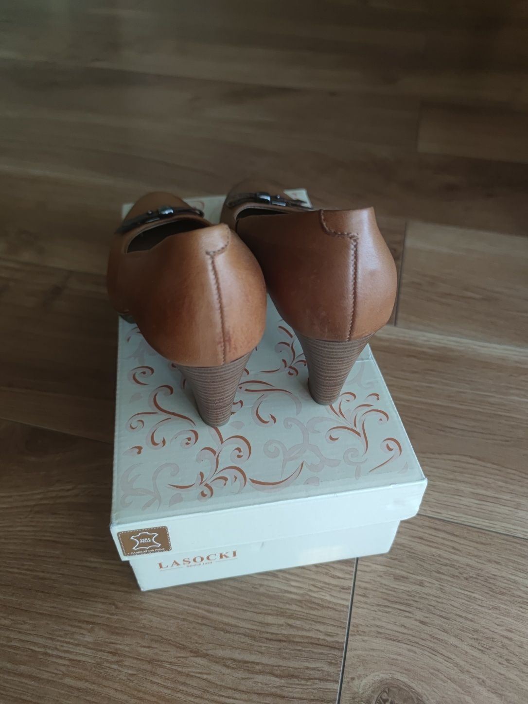 Pantofi Lasocki de dama, eleganti, cu toc 7,5cm, marime 37