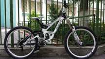 Bicicleta Specialized Demo 8.1 - stare f buna