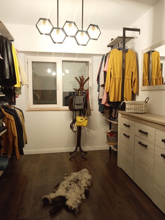 Vand apartament 4 camere in zona complex,