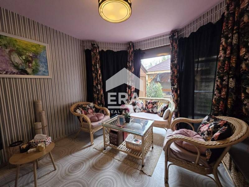 Продава се Къща в Хасково, Дружба 1 - 262 кв.м за 1489 €/кв.м - Снимка #8