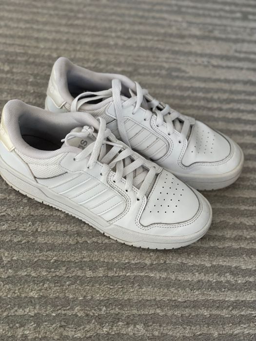 Бели кецове/ маратонки Adidas, номер 39 1/3
