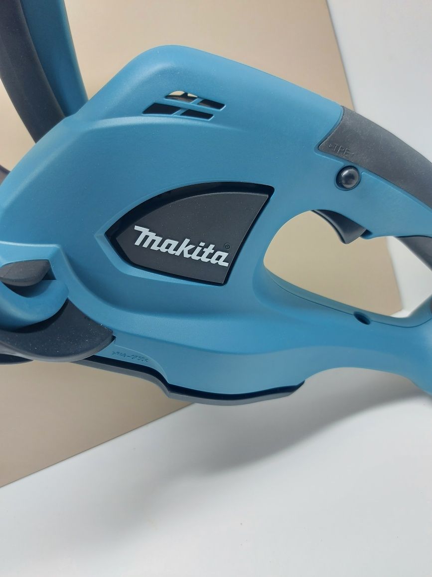 ПРОМОЦИЯ.Акумулаторен храсторез Makita DUH523Z