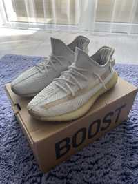 Adidas Yeezy Boost 350 v2 hyperspace