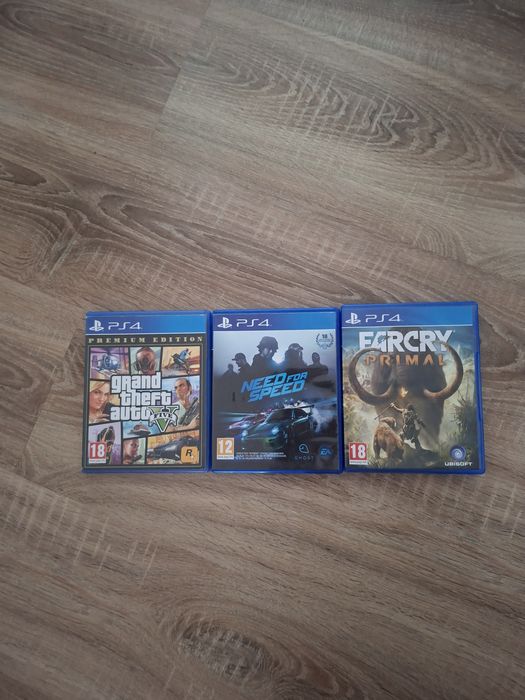 Vand PS 4 slim ca nou