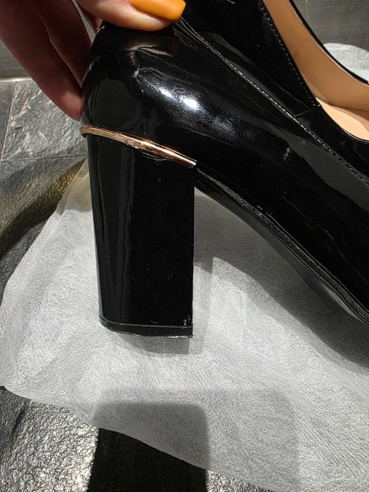 Дамски обувки на ток