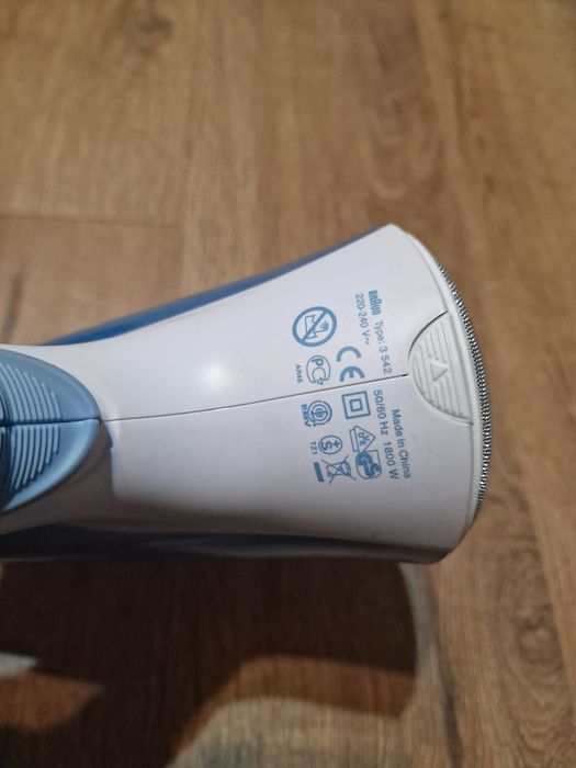 Uscător de păr Braun Creation2 Ion Care 1800  cu ioni